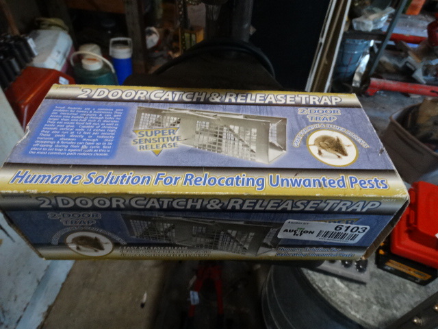 lot 6103 image: 2 door catch & release trap