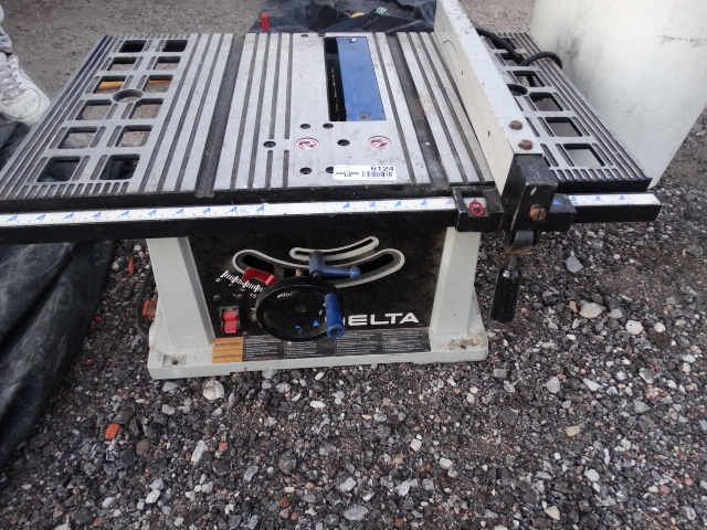 lot 6124 image: Delta 10 table saw