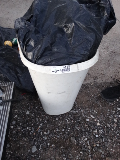 lot 6125 image: Trash can w red mulch