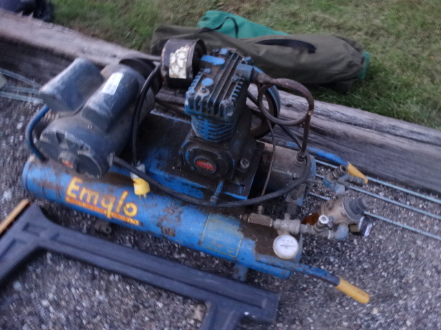 lot 6156 image: Emglo air compressor - wheel barrow style