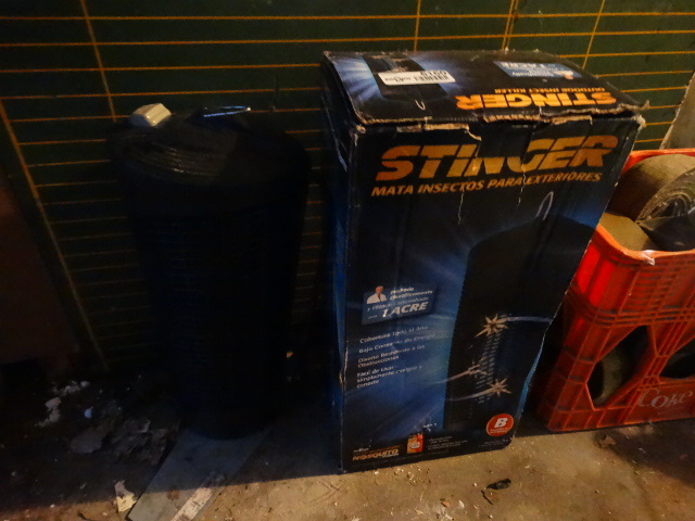 lot 6160 image: 2 stinger bug zappers