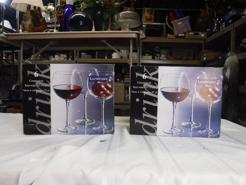 lot 8123 image: Luminarc wine glasses
