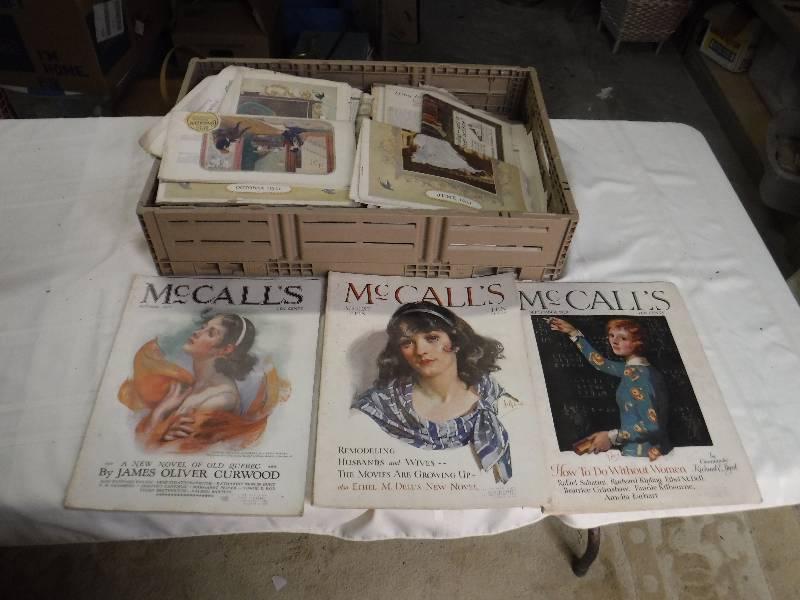 lot 8124 image: Vintage ladies magazines from the 20s 30s and 40s