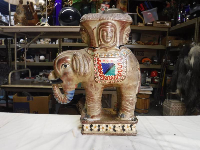 lot 8133 image: 2 foot tall elephant plant stand or table