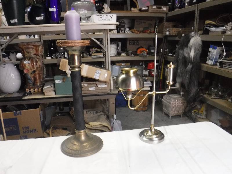 lot 8151 image: Candle holder lot