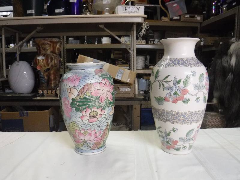 lot 8156 image: Very pretty floral design vases, one made in China one made in Macau