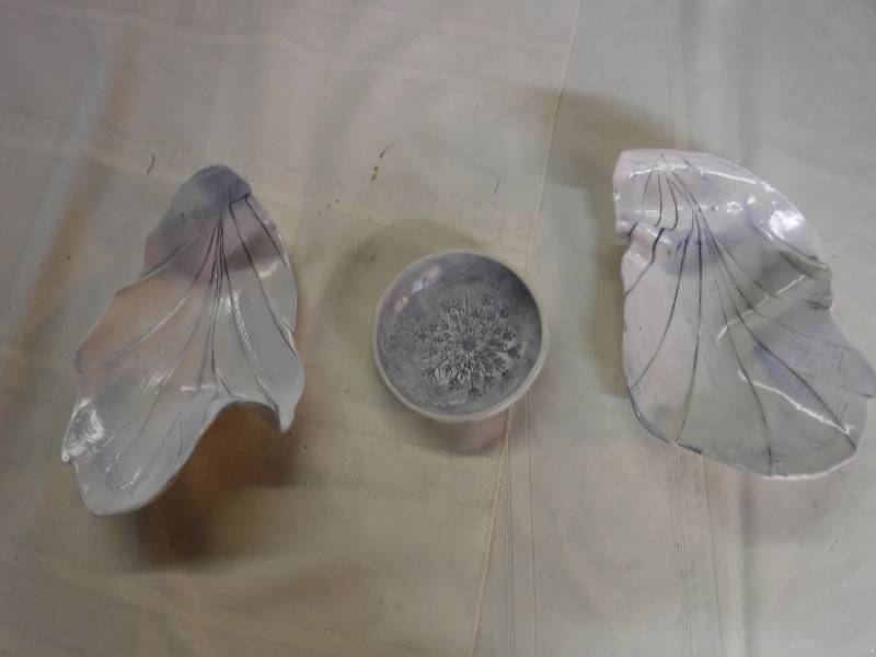 lot 8196 image: 3 pieces of Salt marsh pottery items