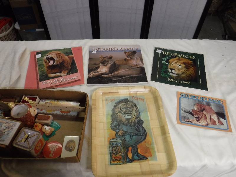 lot 8201 image: Lion lovers collectors lot