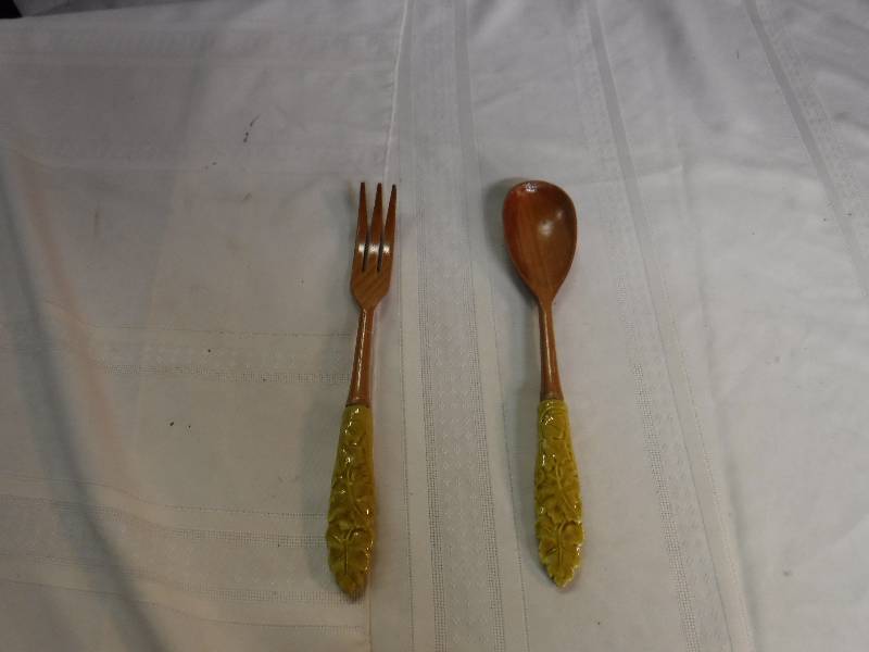 lot 8230 image: Decorative serving utensils