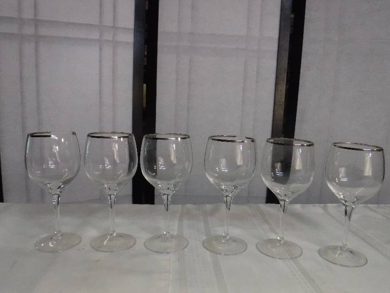 lot 8232 image: Set of 6 silver rimmed stemed glasses