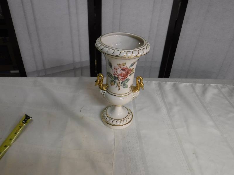 lot 8236 image: Numbered floral vase