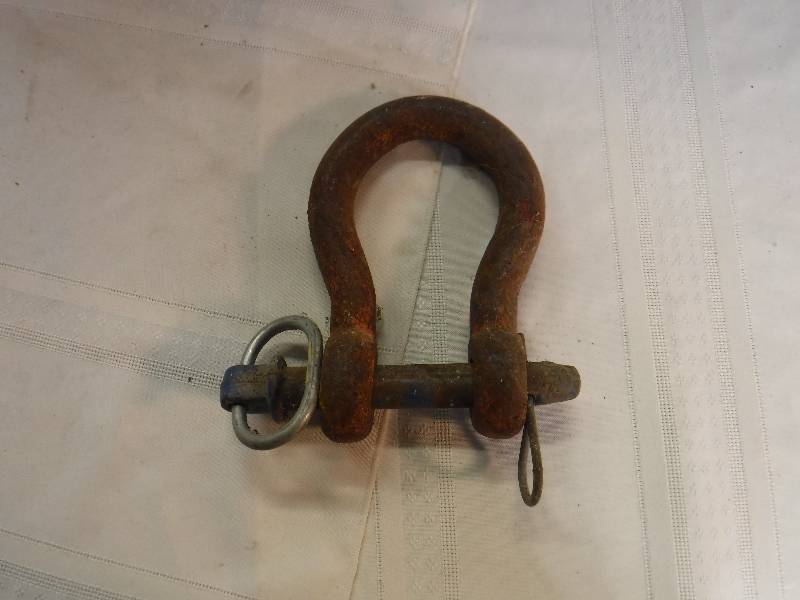 lot 8246 image: clevis shackle