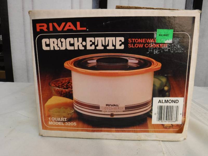 lot 8248 image: Crock-ette crock pot