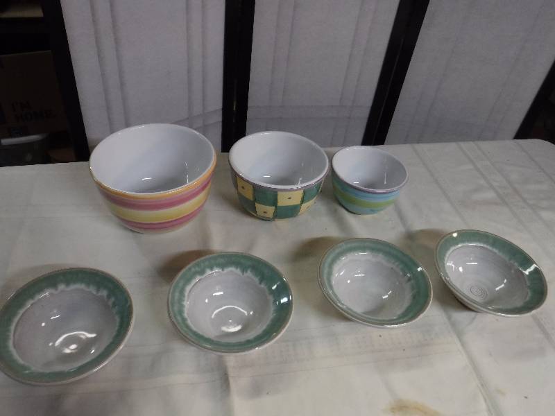 lot 8270 image: Pottery barn mixing bowls and other bowls