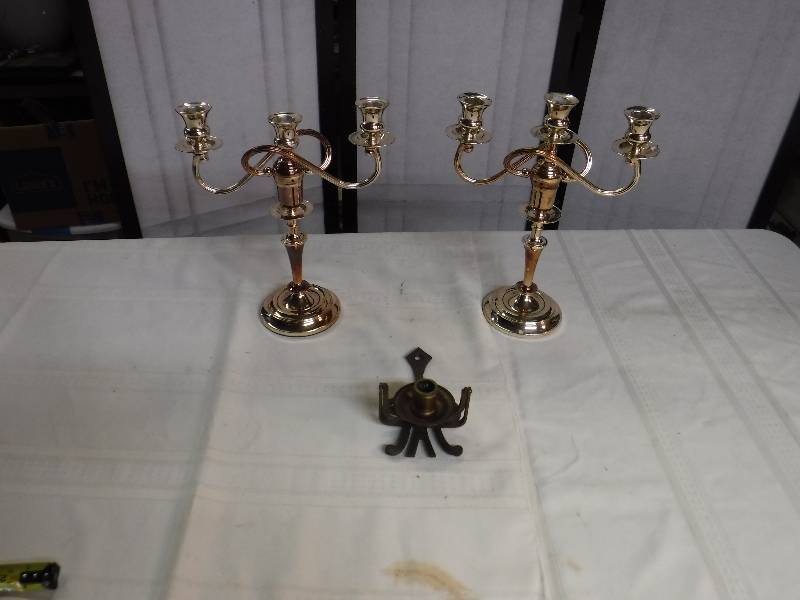 lot 8271 image: Candelabra set