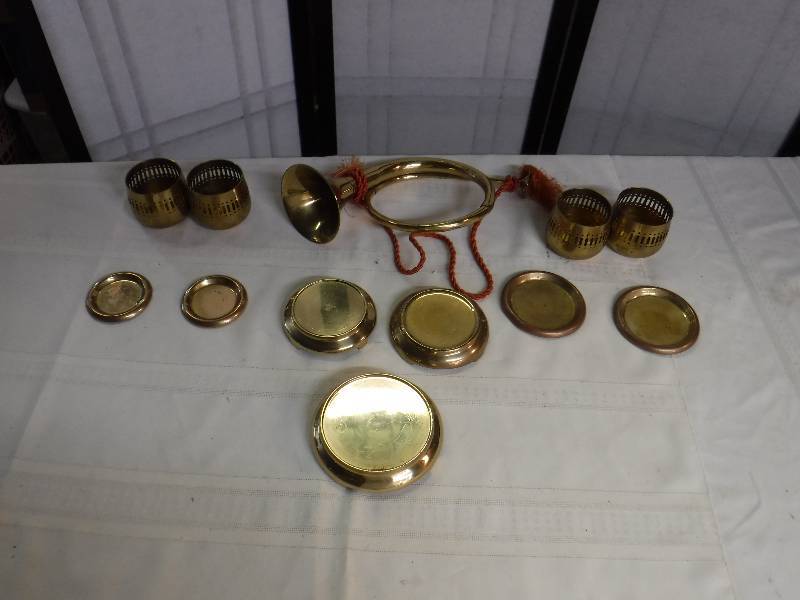 lot 8294 image: mixed lot fo 12 brass home decor items- includes coasters
