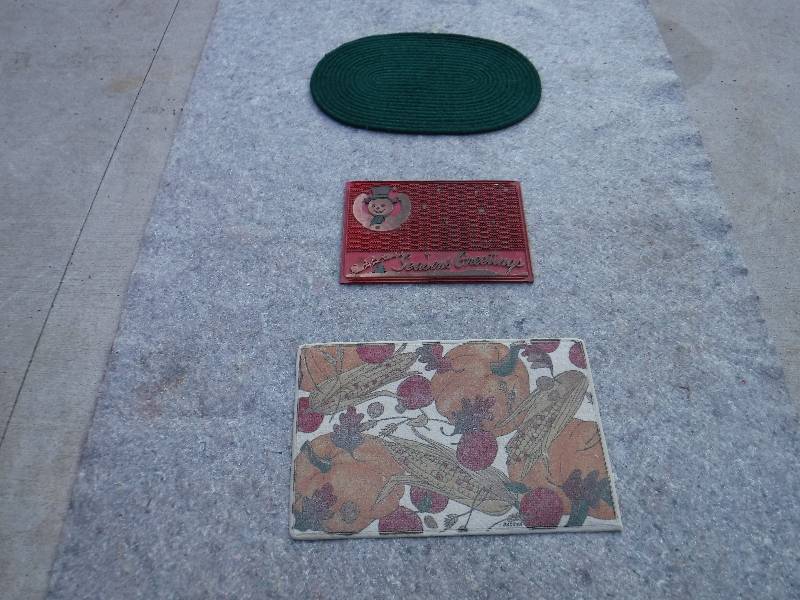 lot 8309 image: Door mat Lot 7 - Fall, Christmas and an oval throw rug