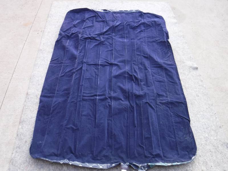 lot 8316 image: Air mattress
