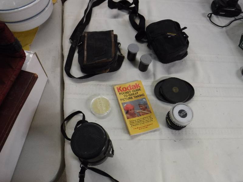 lot 8325 image: Misc camera gear includes bags and lenses