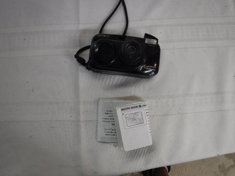 lot 8327 image: Minolta film camera