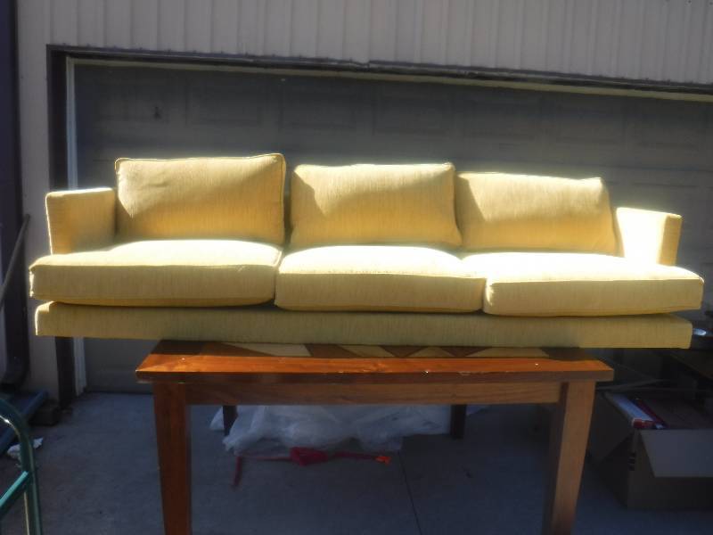 lot 2802 image: Very Nice Made for Stitch industries 8 foot long sofa couch- BRAND NEW