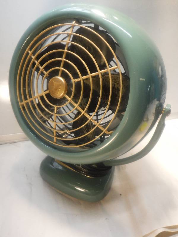 lot 4945 image: Mint green Vornado sleek modern look fan