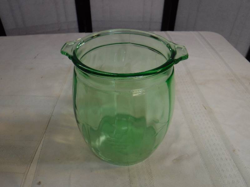 lot 6563 image: Green glass possible vaseline glass vase