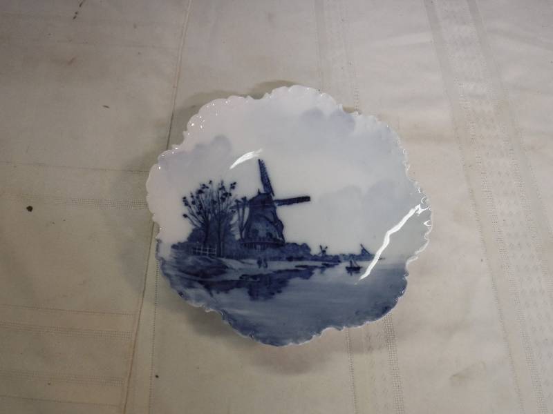 lot 6576 image: Wind mill scene Monbilou Made in Bovaria plate