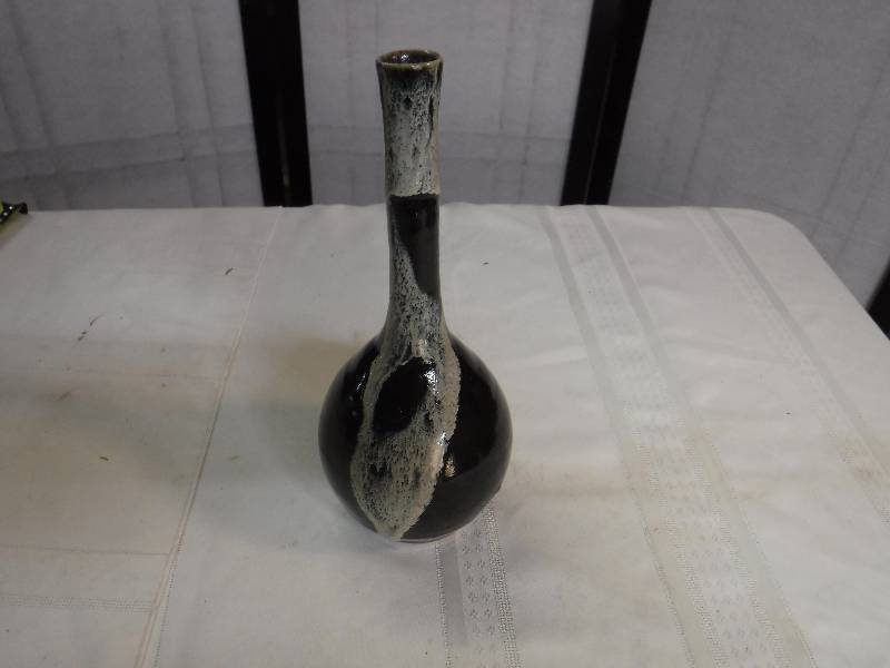 lot 6577 image: Drip glaze art vase