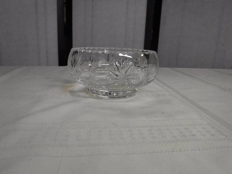 lot 6629 image: Edinburgh Scotland crystal bowl