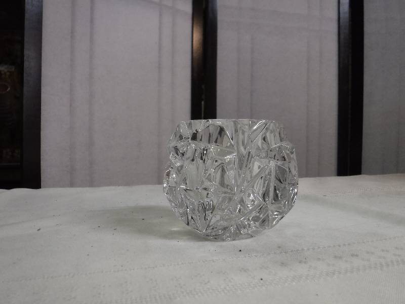 lot 6634 image: Small Tiffany company dish