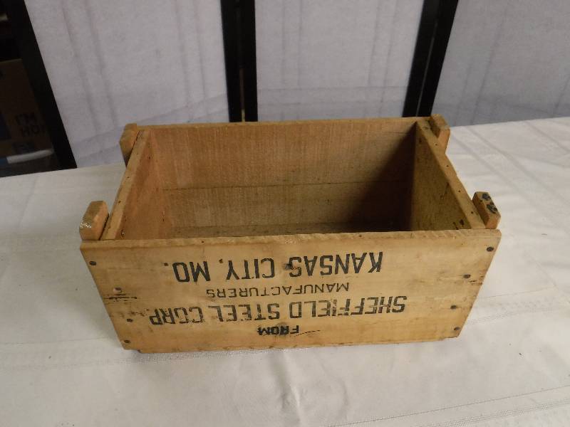 lot 6722 image: Sheffield steel wood crate Kansas city Mo