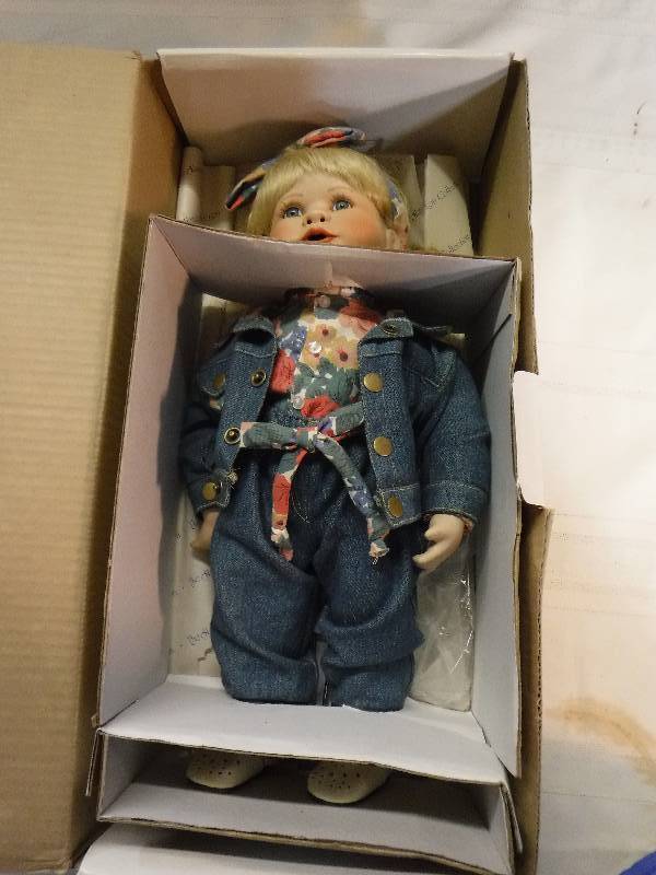 lot 8334 image: Inga Manders Miss priss doll