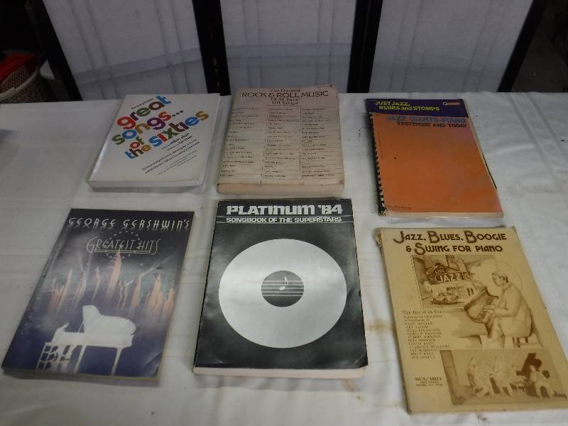 lot 8341 image: More music books