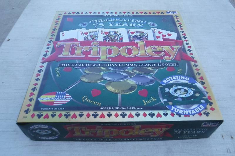 lot 7421 image: Tripoley game rotating turn table