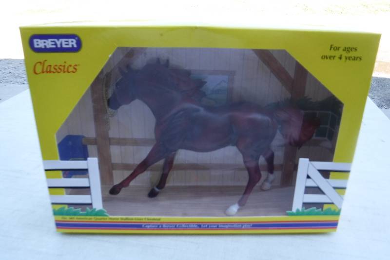 lot 7444 image: Breyer American Classics American Quarter horse liver chesnut stallion toy
