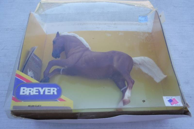 lot 7449 image: Breyer Animal Creations brown horse toy, label with name is missing