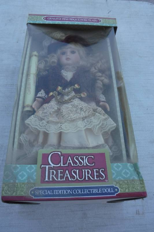 lot 7456 image: Classic Treasures special edition collectors porcelain doll