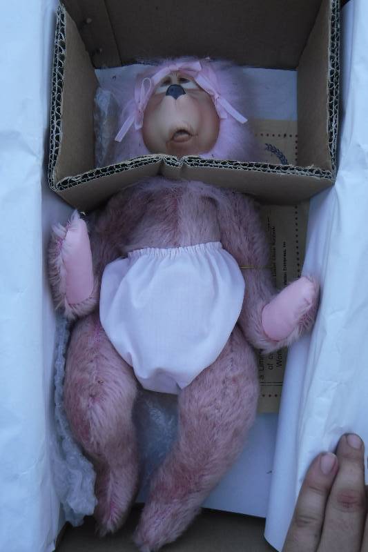 lot 7475 image: Blossom- certified limited edition baby bear