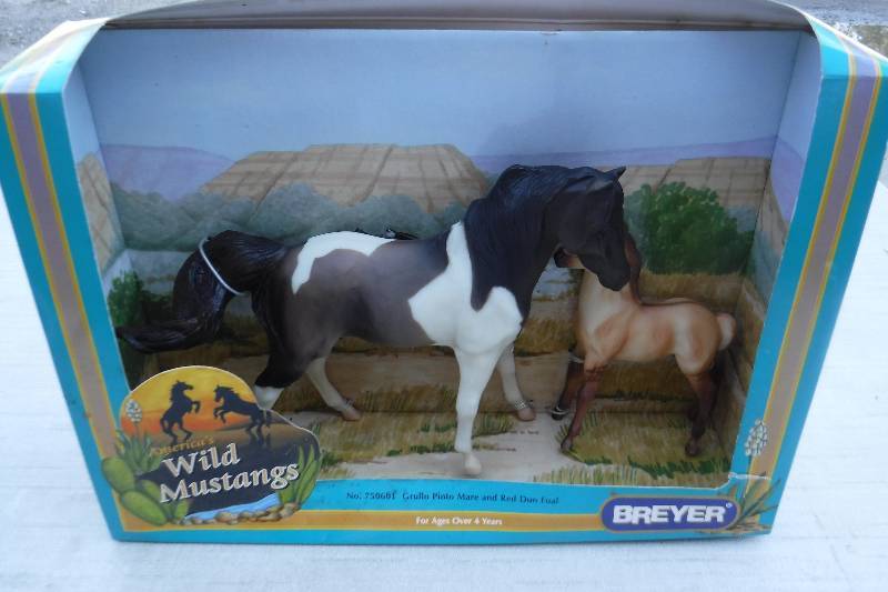 lot 7478 image: Breyer Wild Mustangs Pinto mare and red dun foal toy horses