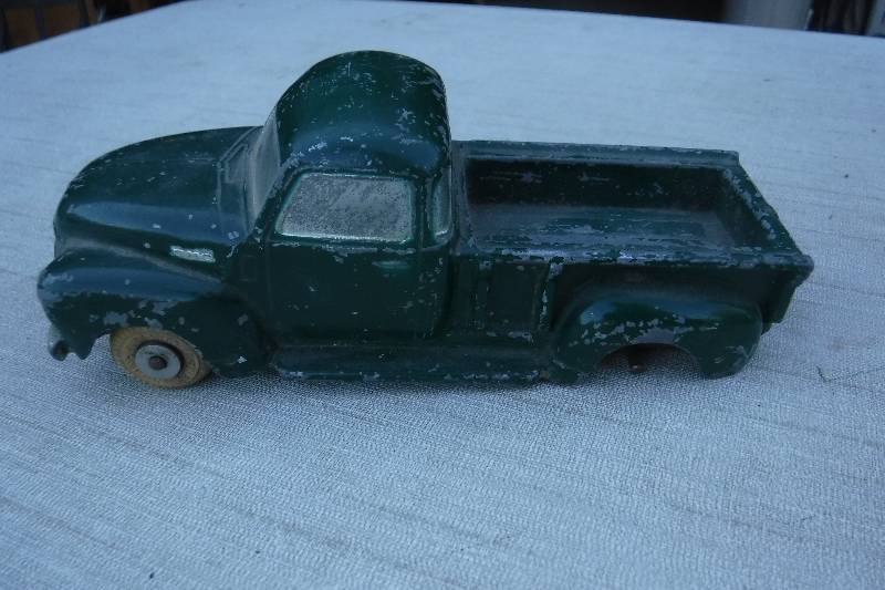 lot 7499 image: Authentic GMC Model truck
