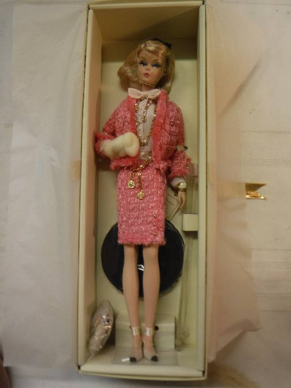 lot 6731 image: Retro collectible Barbie doll