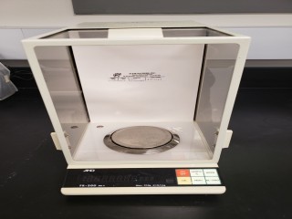 lot 7359 image: AND FR-200 MK 2 Scale