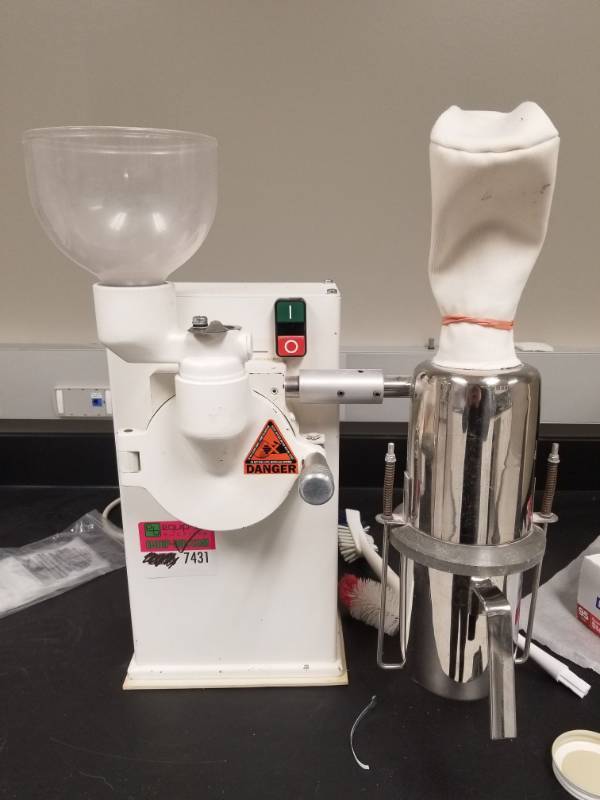 lot 7431 image: Perten Laboratory Mill 120