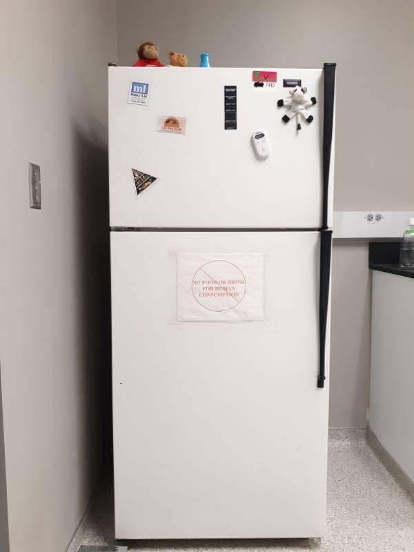 lot 7440 image: Roper Refrigerator Model RT14EKRBWOO