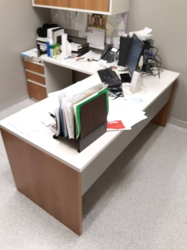 lot 7488 image: L-Shaped Desk, Chairs, 2 File Cabinents