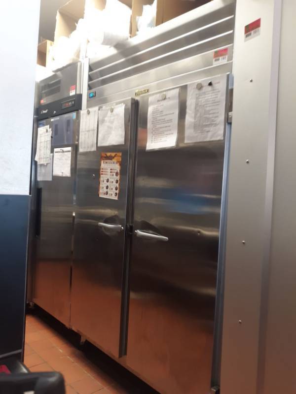lot 1002 image: Traulsen Reach-In Refrigerator G Series Model G20010