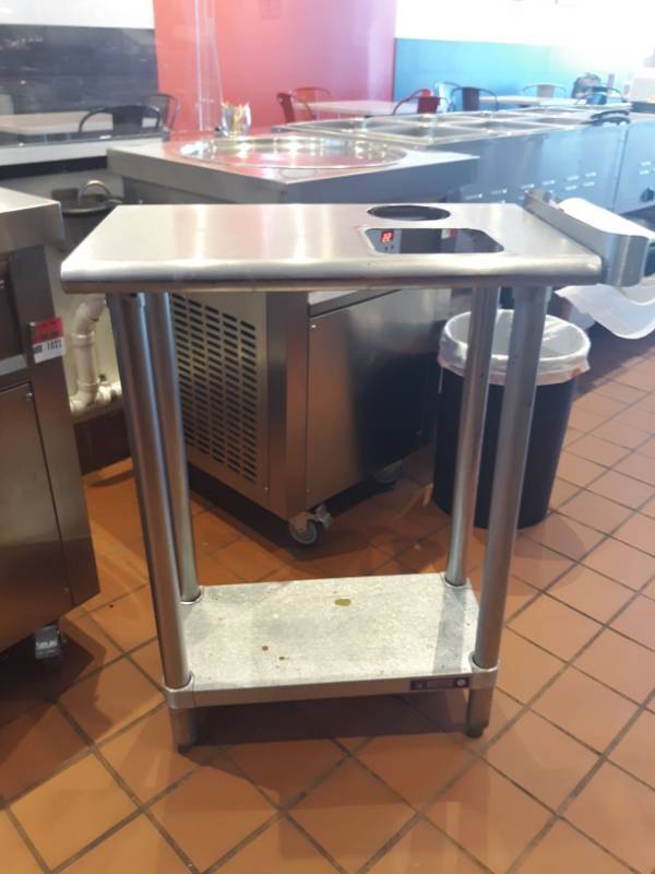 lot 1023 image: Prep Table