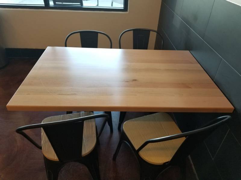 lot 1026 image: Restaurant Table