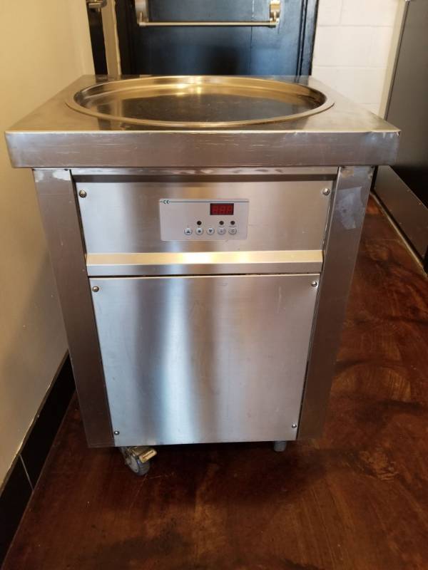 lot 1049 image: Rolled Ice Cream Chiller